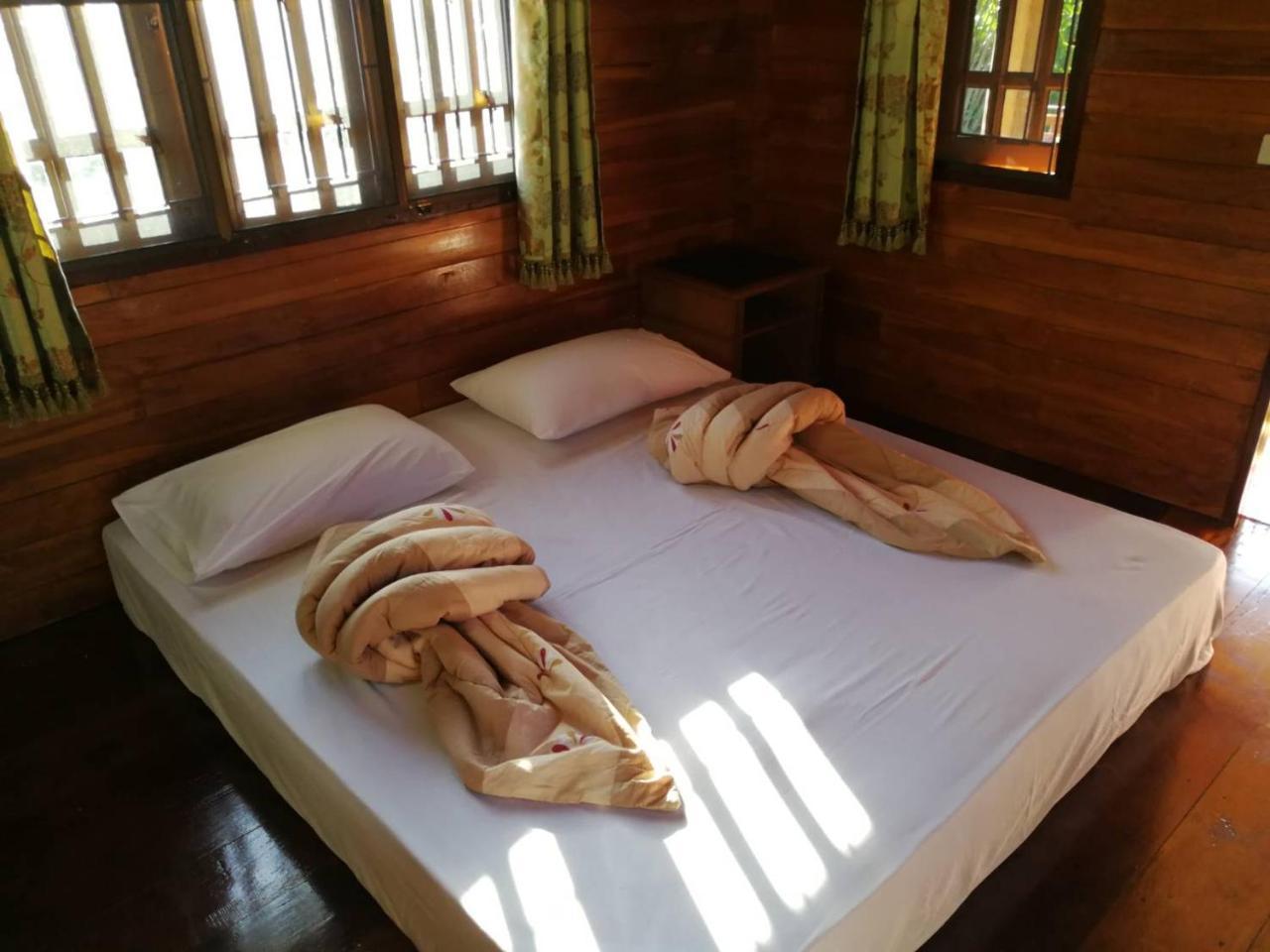 Hotel Baan Kaset Bandit Amphoe Amphoe Khao Kho Exterior foto