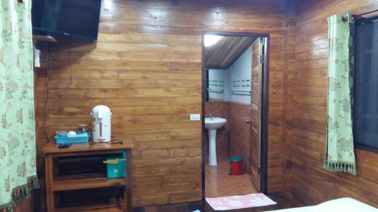 Hotel Baan Kaset Bandit Amphoe Amphoe Khao Kho Exterior foto